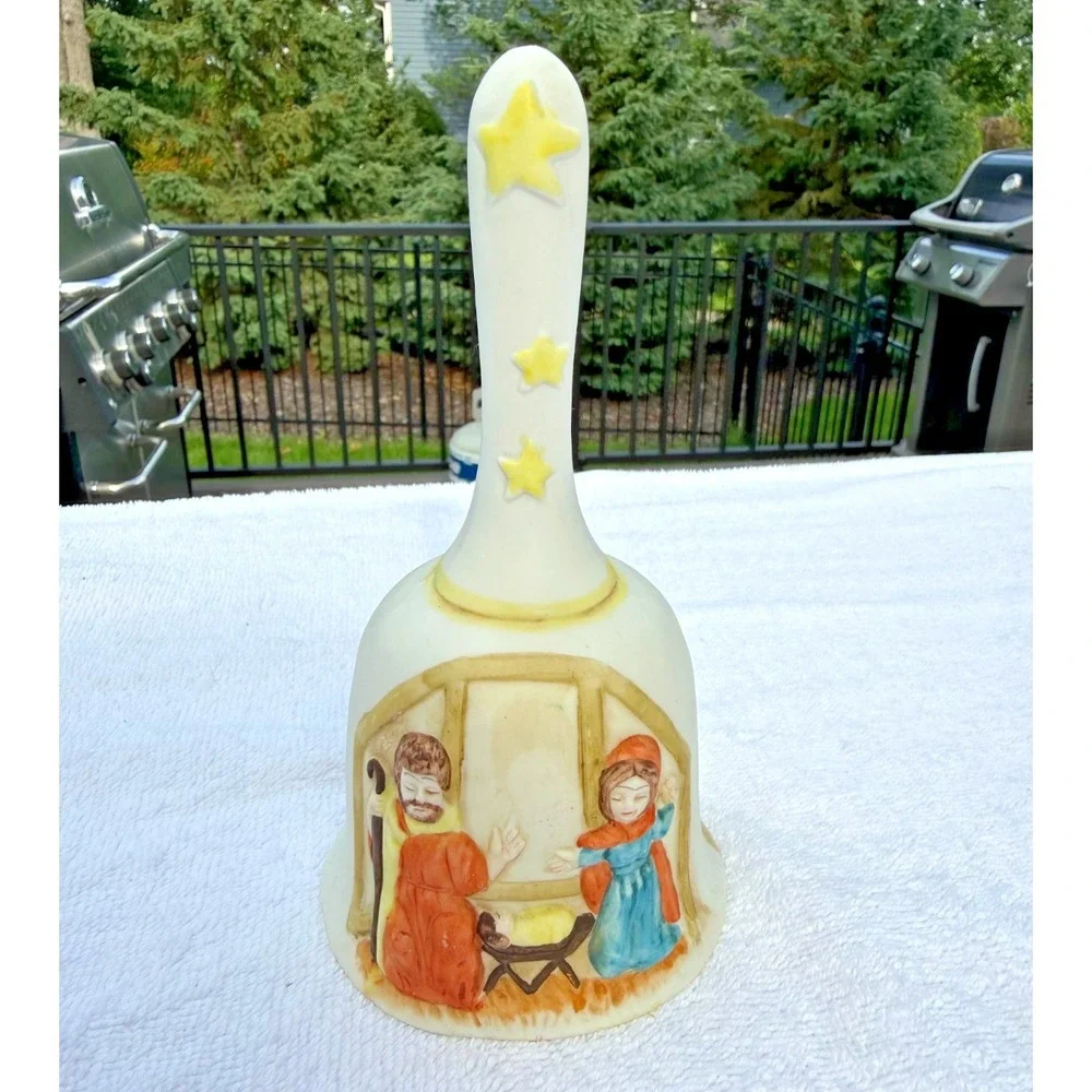 1985 Nativity Scene Porcelain Bell Jesus Mary Joseph Manger Vintage Christmas